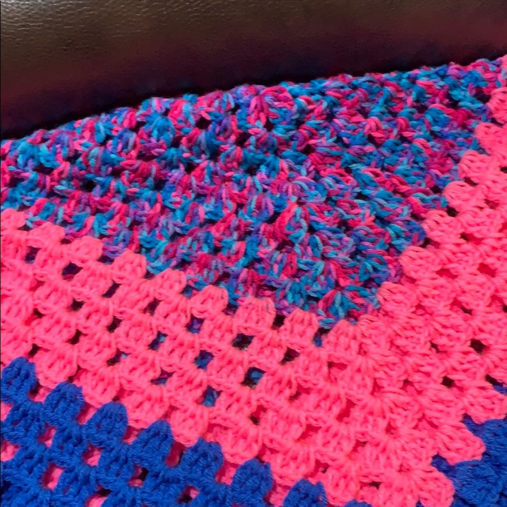 Handmade crochet quilt/throw - Picture 5 of 7